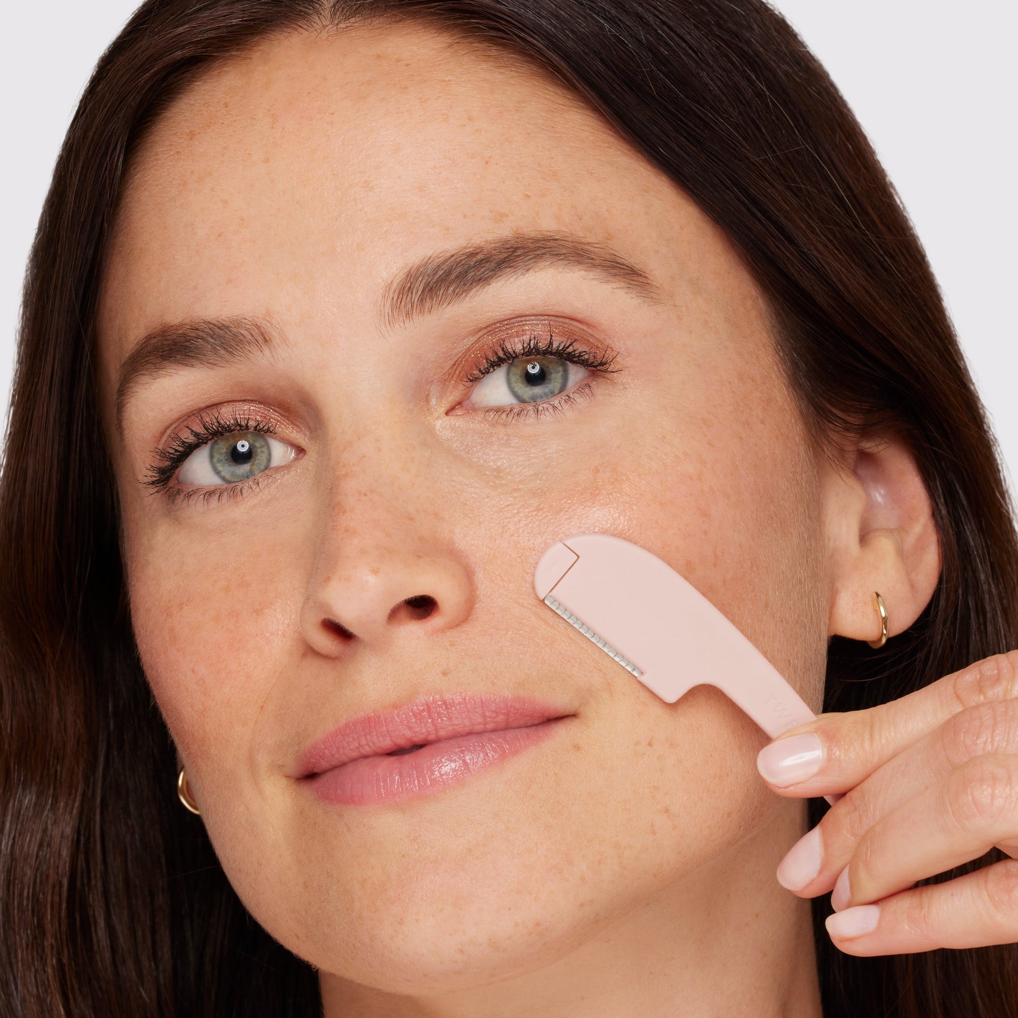 Modéliser avec le rasoir facial Prep and Plane