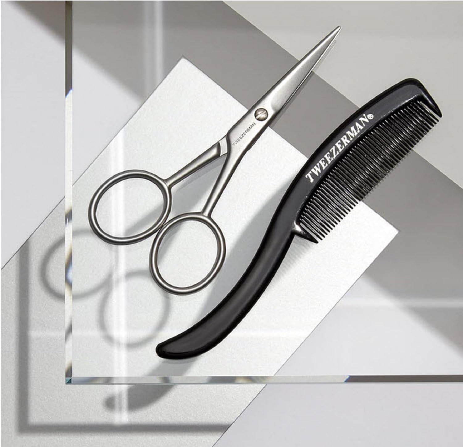 Moustache, ciseaux &amp; peigne
