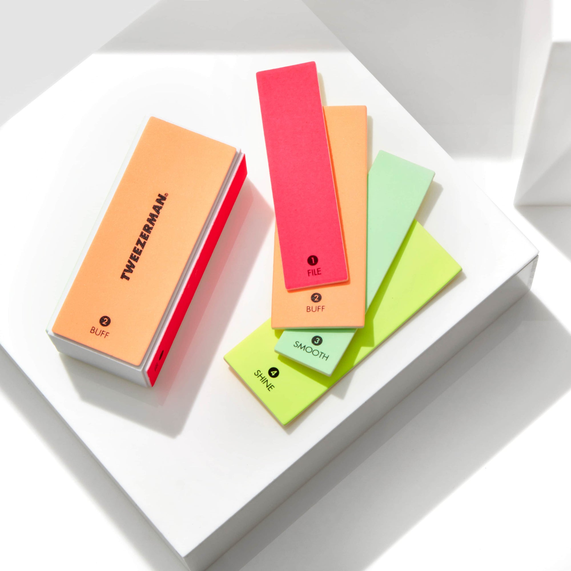 Bloc lime, polissage, lissage et brillance au néon