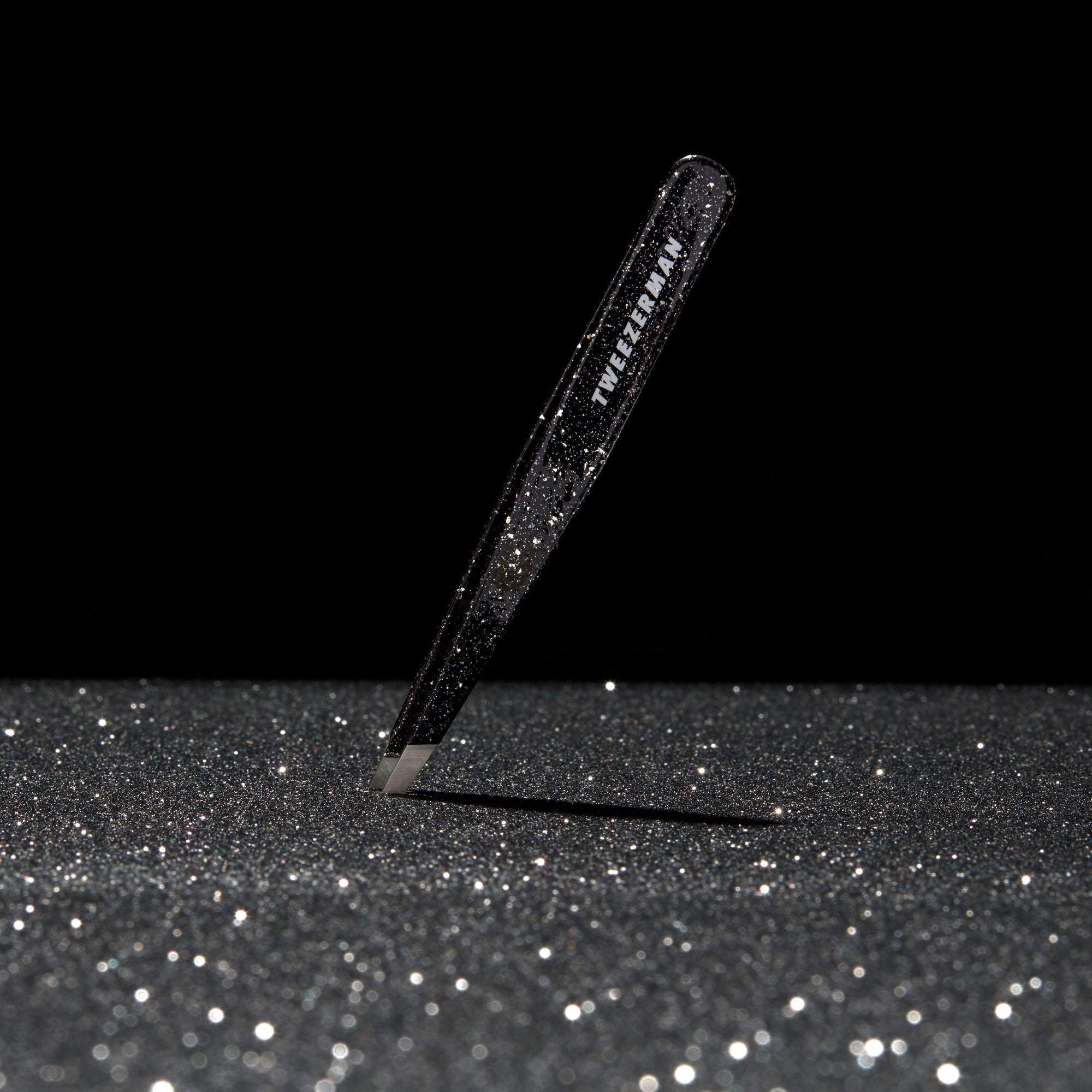 Dusted Onyx Slant Tweezer