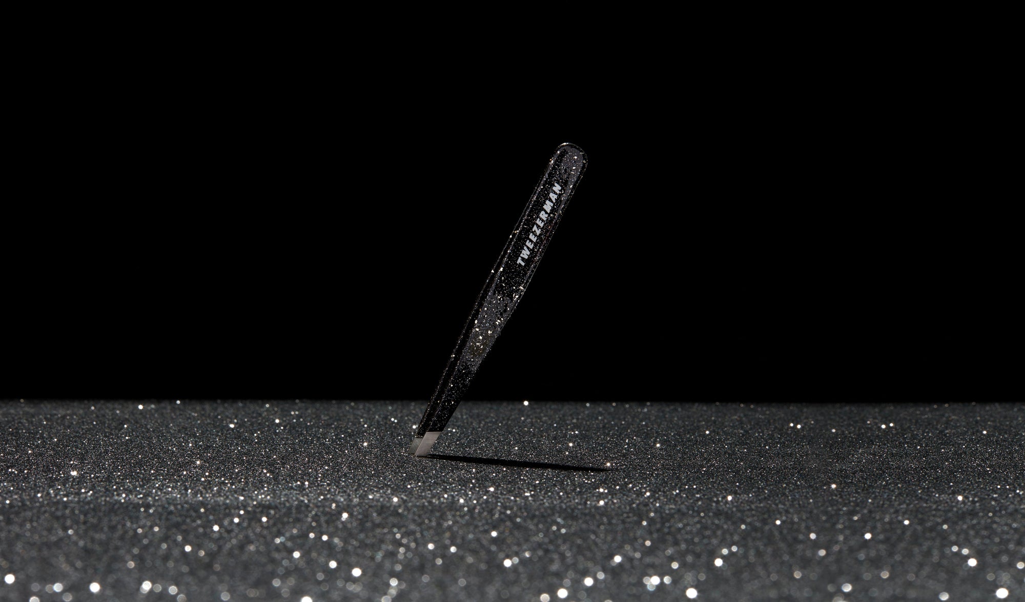 Dusted Onyx Slant Tweezer