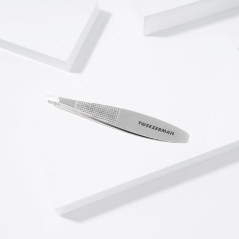 Wide Grip Slant Tweezer